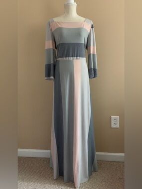 Maxi Boatneck Colorblock Dress in Soft Gray and Blush